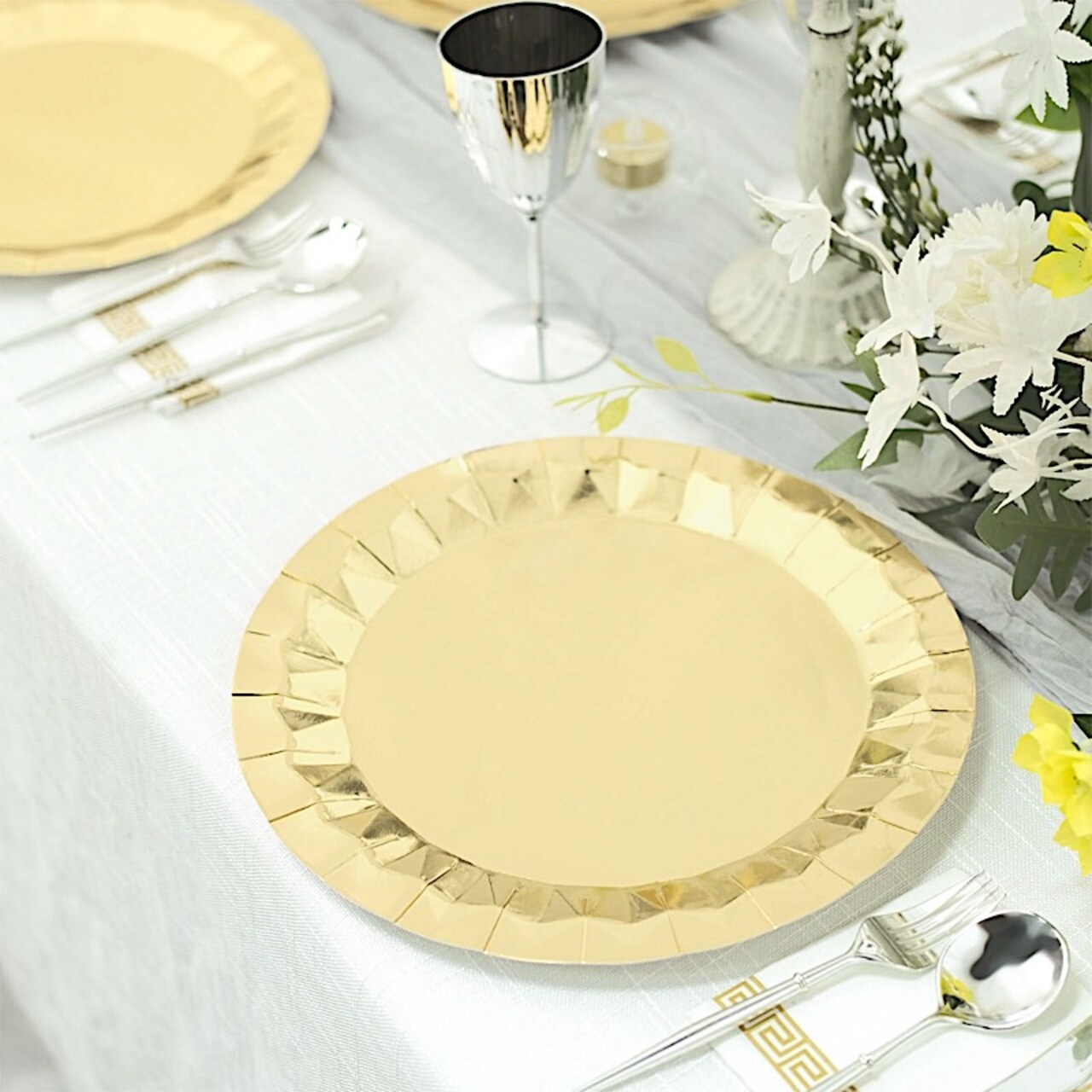 25 Geometric Round 12" Metallic Disposable Dinner Paper Plates